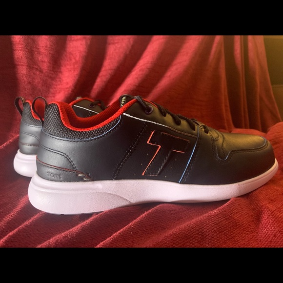 Tom’s - Picture 5 of 5